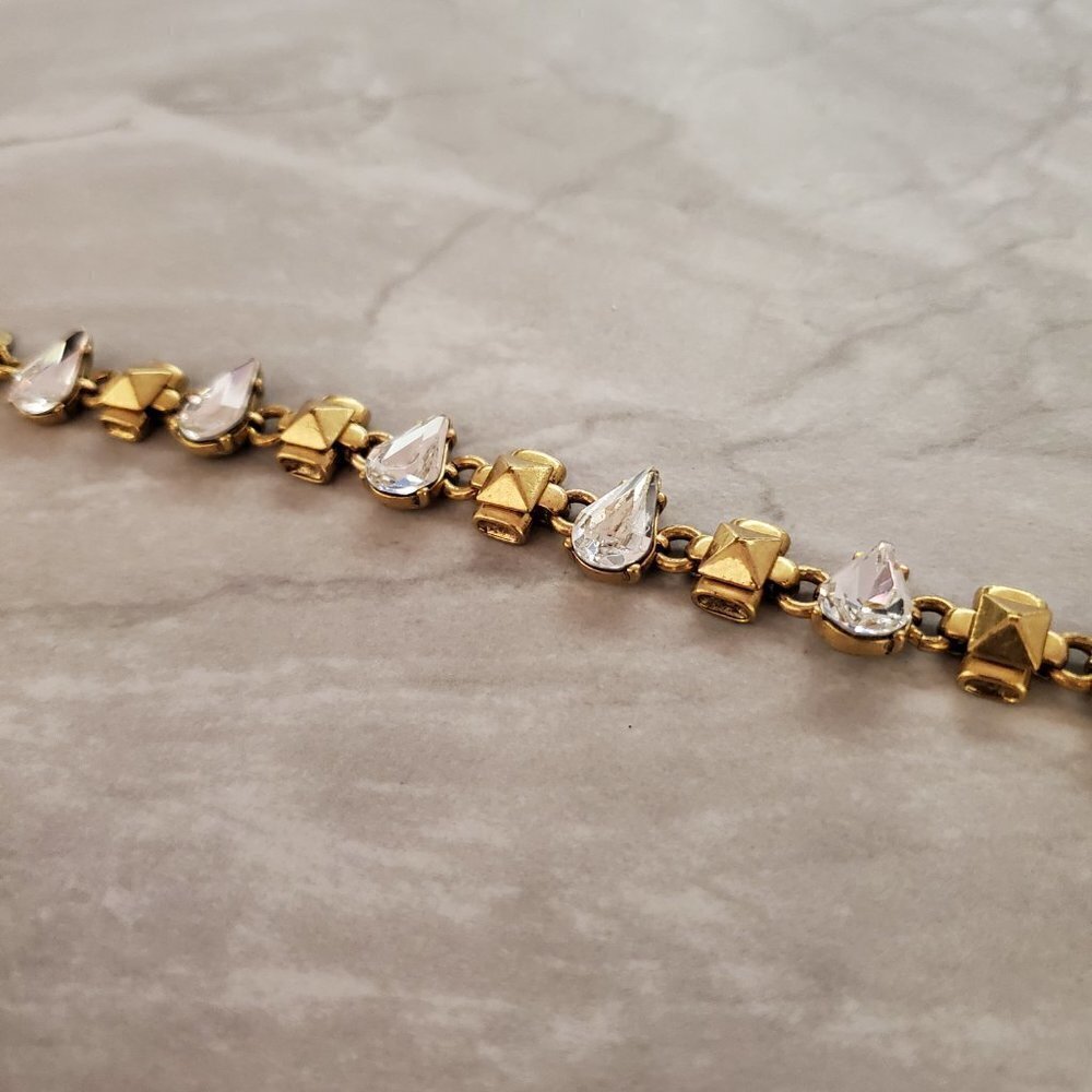 ✨ J.Crew Rhinestone Crystal Pyramid Distressed Antique Teardrop Bracelet ✨ - Picture 9 of 16